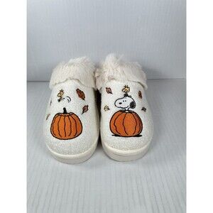 Size 8 Women’s AE Fall Peanuts Snoopy Slippers American Eagle Ivory NEW